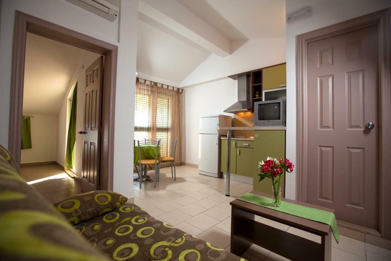 Apartments Smiljka II Tučepi Dış mekan fotoğraf